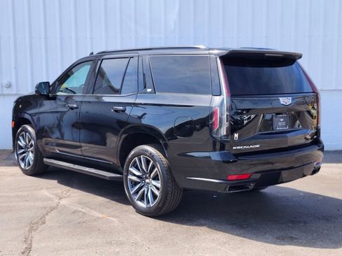 Used 2023 Cadillac Escalade Sport AWD/4WD image 3