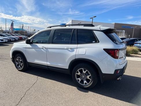Used 2023 Honda Passport TrailSport image 4