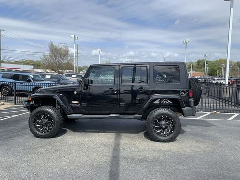 Used 2013 Jeep Wrangler Unlimited Sahara w/ Dual Top Group image 5