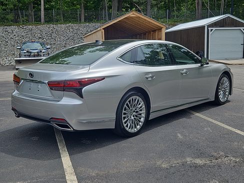 Used 2024 Lexus LS 500 AWD w/ Interior Upgrade Package image 9