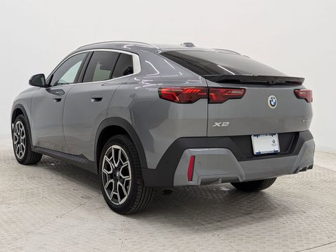 Certified 2025 BMW X2 xDrive28i image 3