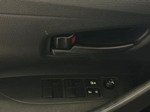Used 2025 Toyota Corolla LE FWD image 13