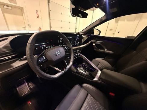 Used 2025 Audi SQ5 Premium Plus AWD/4WD image 17