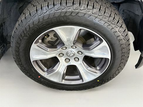 Used 2021 RAM 1500 Laramie image 11