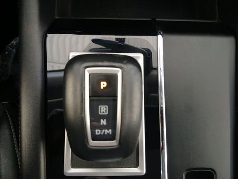 Used 2022 Mitsubishi Outlander SE image 10