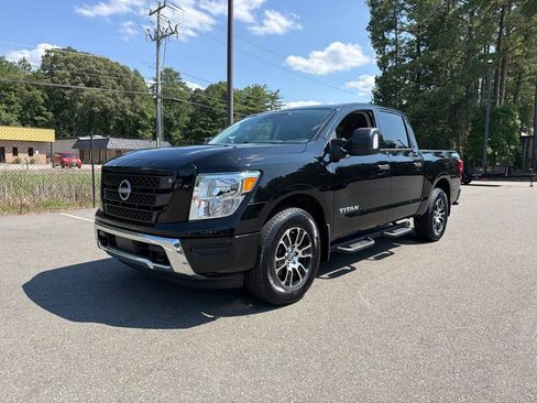 Certified 2023 Nissan Titan SV w/ SV Convenience Package AWD/4WD image 2