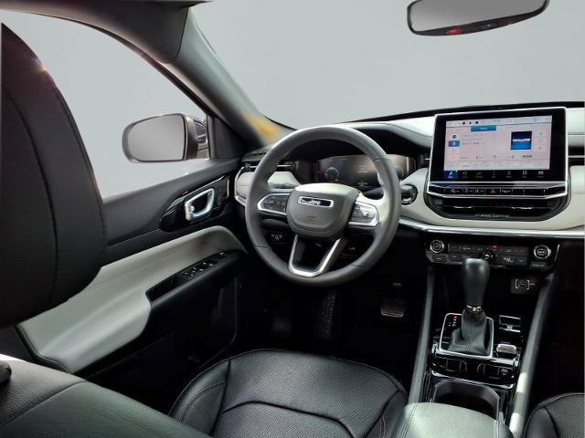 Used 2023 Jeep Compass Limited w/ Elite Group AWD/4WD image 9