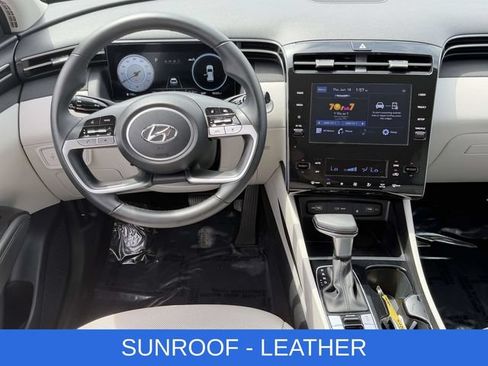 Used 2022 Hyundai Tucson SEL w/ Convenience + Premium Package FWD image 2