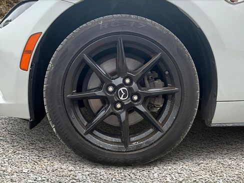 Used 2016 MAZDA MX-5 Miata Sport image 8