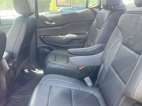 Used 2023 GMC Acadia SLT AWD/4WD image 32