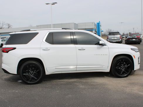 Used 2023 Chevrolet Traverse Premier AWD/4WD image 11