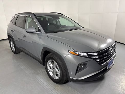 Used 2024 Hyundai Tucson SEL FWD image 2