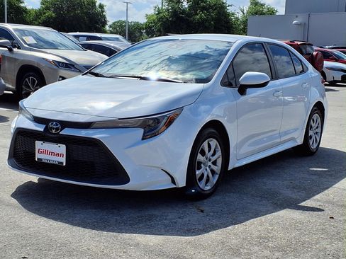 Used 2022 Toyota Corolla LE image 20
