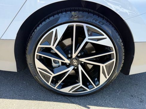 Certified 2025 Hyundai Ioniq 6 Limited RWD image 32