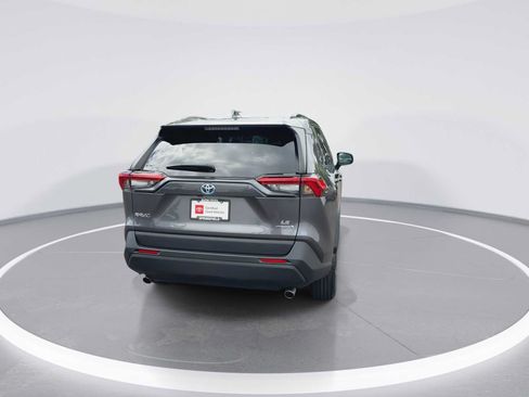 Certified 2021 Toyota RAV4 LE AWD/4WD image 7