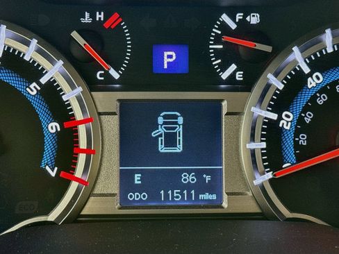 Used 2019 Toyota 4Runner Limited AWD/4WD image 10