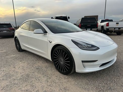 Used 2020 Tesla Model 3 Long Range image 1