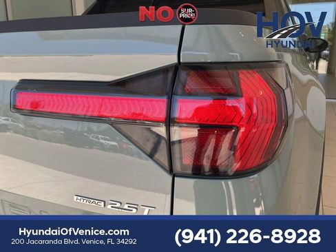 Certified 2024 Hyundai Santa Cruz Limited AWD/4WD image 9