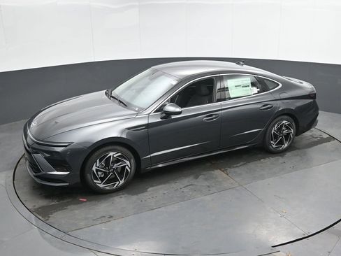 New 2026 Hyundai Sonata SEL FWD image 17