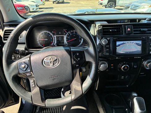 Used 2019 Toyota 4Runner TRD Off-Road Premium AWD/4WD image 16