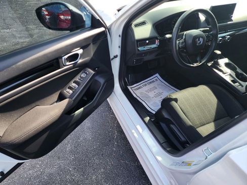 Used 2022 Honda Civic EX image 17