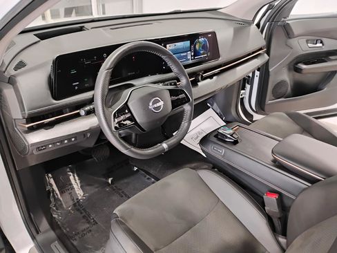 Used 2024 Nissan Ariya AWD image 25