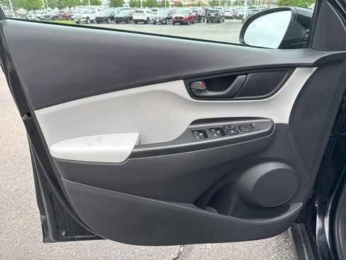 Used 2023 Hyundai Kona SEL AWD/4WD image 30