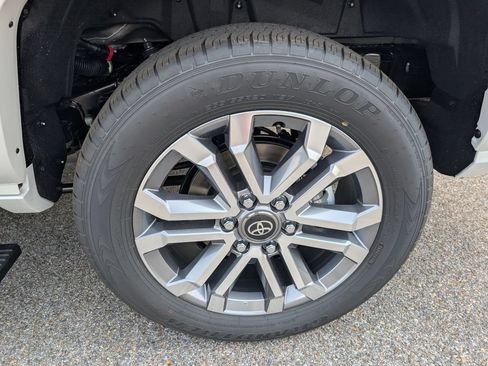 New 2026 Toyota 4Runner Limited AWD/4WD image 33