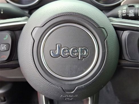 Used 2018 Jeep Wrangler Unlimited Sport S image 21