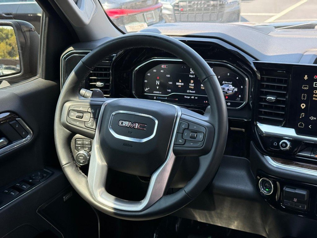 Used 2025 GMC Sierra 1500 Elevation w/ Elevation Premium Package AWD/4WD image 12