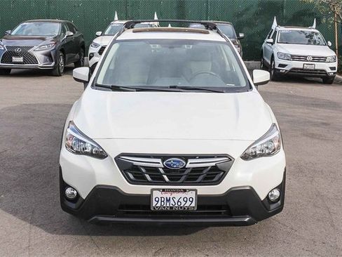 Used 2022 Subaru Crosstrek 2.0i Premium w/ Moonroof Package image 2