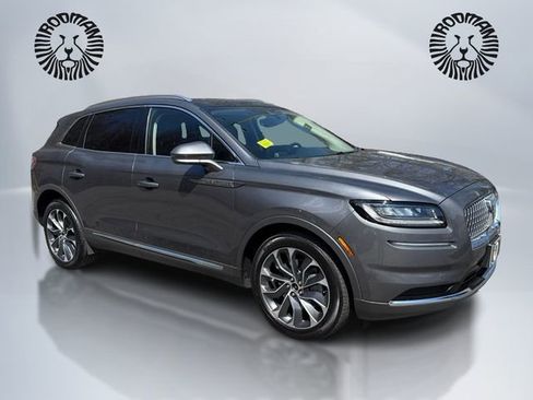 Used 2022 Lincoln Nautilus Reserve w/ Luxury Package AWD/4WD image 3