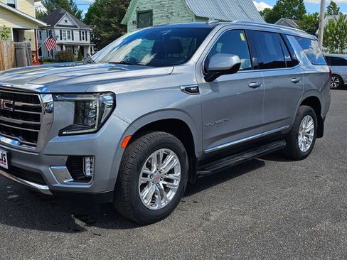Certified 2023 GMC Yukon SLT AWD/4WD image 3