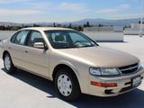 Used 1997 Nissan Maxima GXE image 2