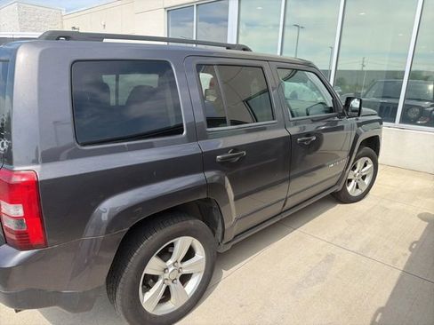 Used 2014 Jeep Patriot Latitude AWD/4WD image 13