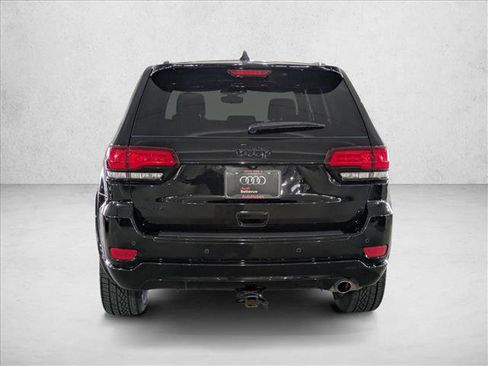 Used 2018 Jeep Grand Cherokee Altitude image 7