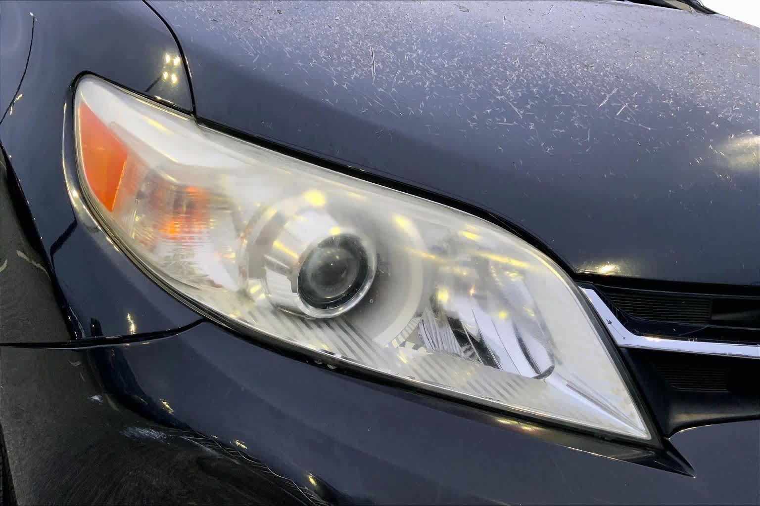 Used 2018 Toyota Sienna LE FWD image 24