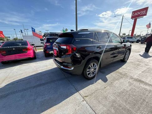 Used 2023 GMC Terrain SLT FWD image 4