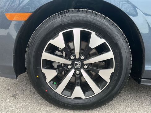 Used 2025 Honda Odyssey EX-L image 10