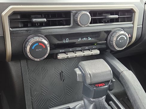 Used 2024 Toyota Tacoma TRD Off-Road AWD/4WD image 19
