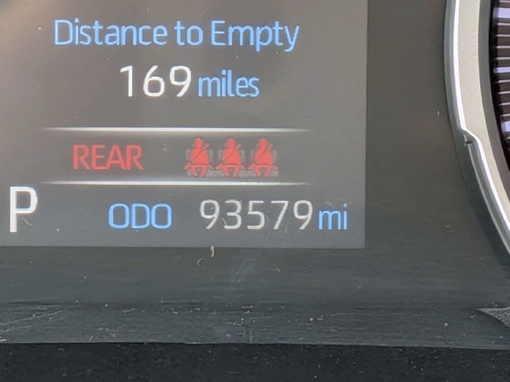 Used 2021 Toyota RAV4 LE FWD image 27