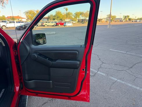 Used 2010 Ford Explorer Sport Trac Limited image 19