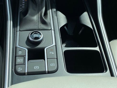 Used 2025 Kia Sorento S w/ Panoramic Sunroof Package image 23