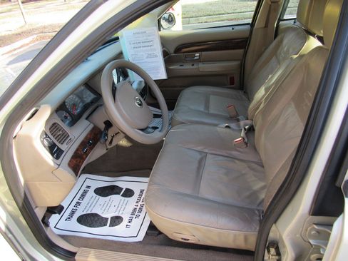 Used 2005 Mercury Grand Marquis GS image 7