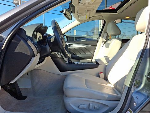 Used 2019 INFINITI Q50 Luxe w/ Essential Package (3.0T Luxe) image 22