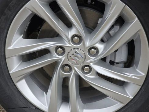 New 2026 Buick Envista Sport Touring w/ Convenience I Package FWD image 9