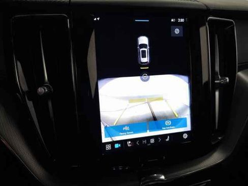 Certified 2024 Volvo XC60 T8 Ultimate w/ Protection Package Premier image 32