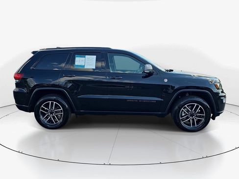 Used 2021 Jeep Grand Cherokee Trailhawk w/ Trailhawk Luxury Group AWD/4WD image 5