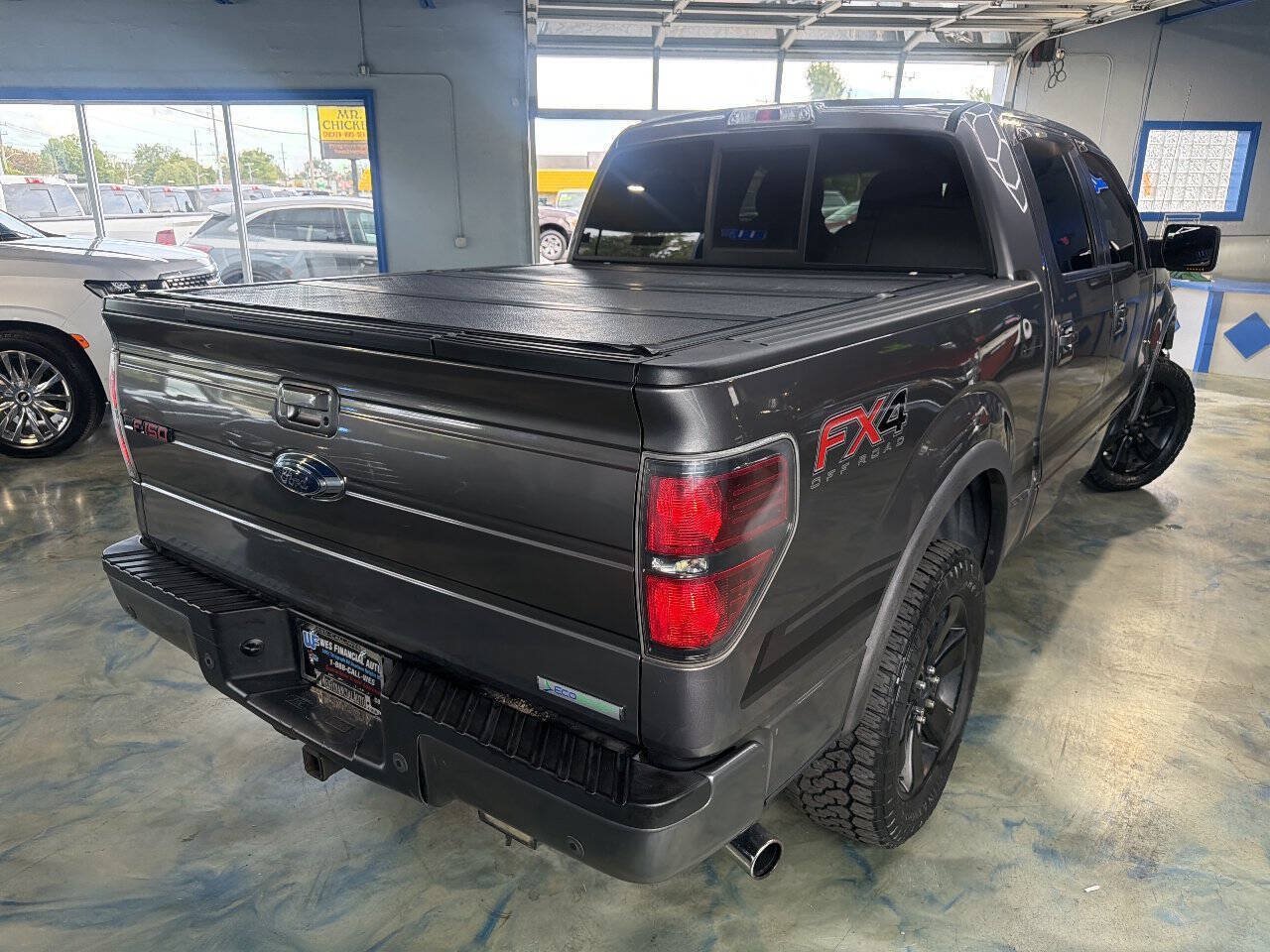 Used 2014 Ford F150 FX4 w/ Equipment Group 402A Luxury AWD/4WD image 2