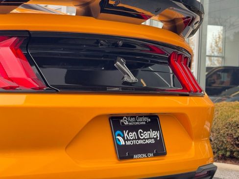 Used 2022 Ford Mustang Shelby GT500 w/ Technology Package image 24